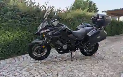Suzuki V-Strom 650 ABS 2018 - 6900 EUR, 38000 km - AUTO.MOTO.pt - 38000km - foto 1 de 15