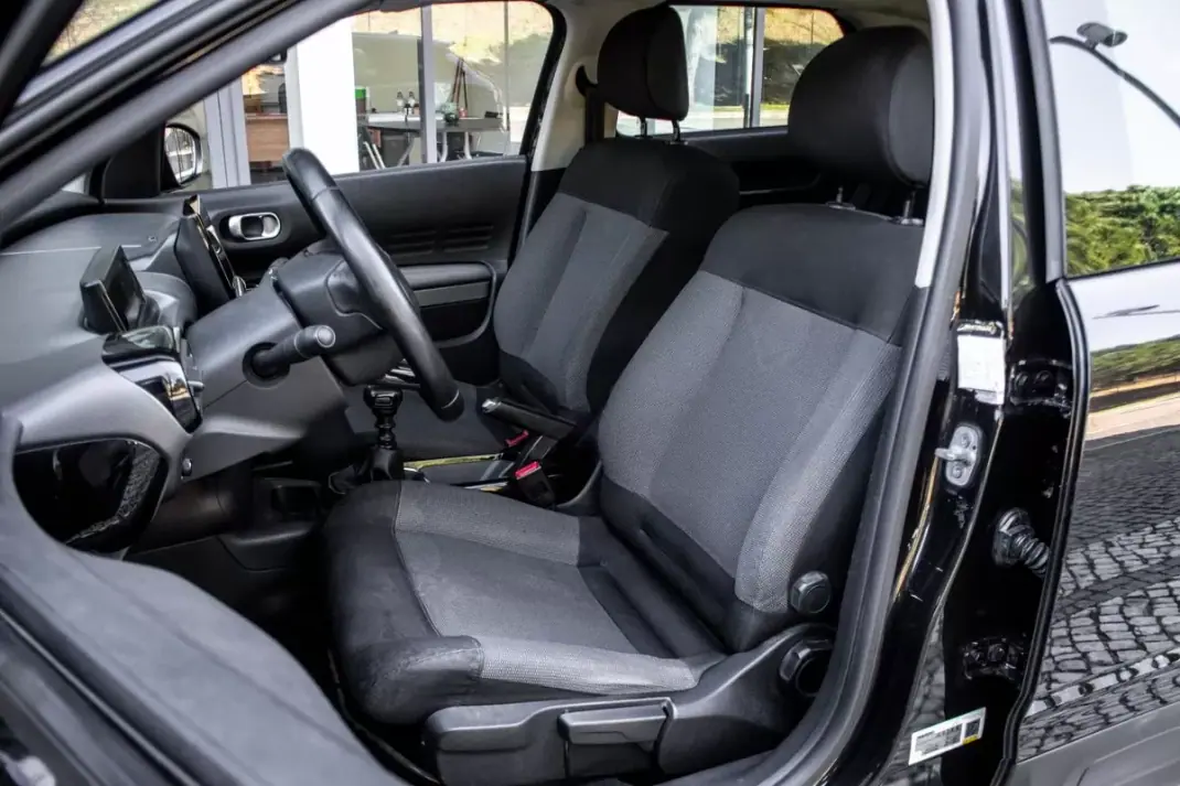 Citroën C4 Cactus 2019 - 9790 EUR, 189313 km - AUTO.MOTO.pt - 189313km - foto 27 de 41