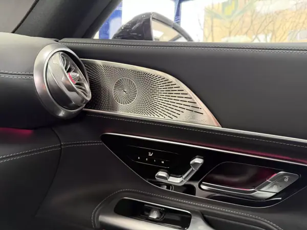 Mercedes-Benz AMG GT 2025 - 140000 EUR, 8886 km - AUTO.MOTO.pt - 8886km - foto 32 de 74