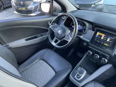 Renault Zoe 2020 - 15250 EUR, 74811 km - AUTO.MOTO.pt - 74811km - foto 14 de 38