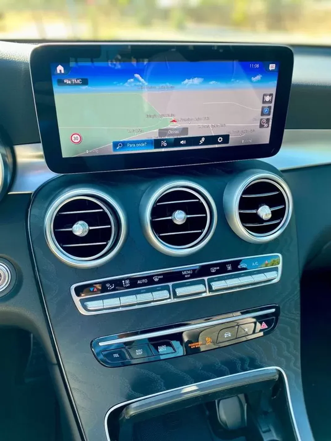 Mercedes-Benz GLC 300 2021 - 45900 EUR, 91900 km - AUTO.MOTO.pt - 91900km - foto 11 de 17