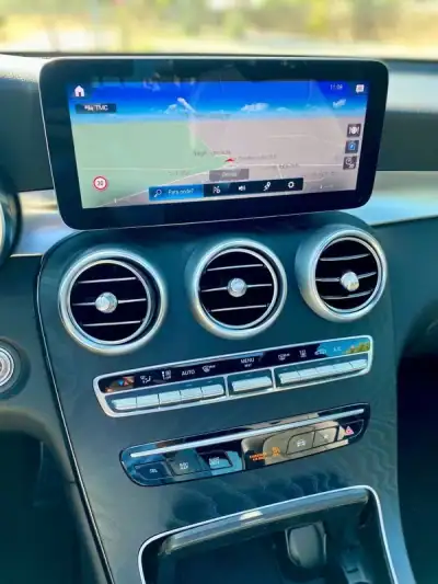 Mercedes-Benz GLC 300 2021 - 45900 EUR, 91900 km - AUTO.MOTO.pt - 91900km - foto 11 de 17