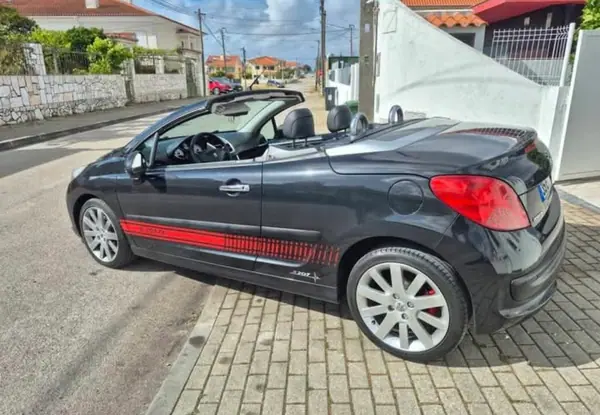Peugeot 207 CC 2007 - 5990 EUR, 174000 km - AUTO.MOTO.pt - 174000km - foto 7 de 15