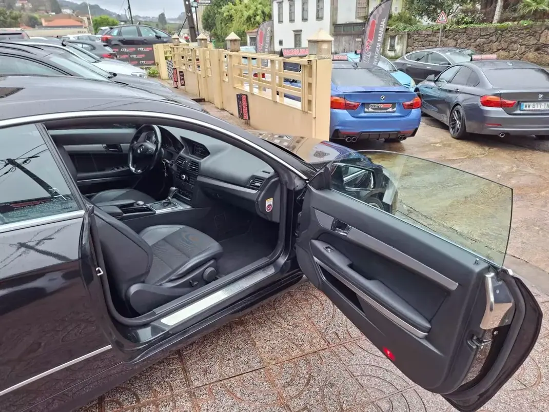 Mercedes-Benz E 250 2009 - 16500 EUR, 134447 km - AUTO.MOTO.pt - 134447km - foto 21 de 29