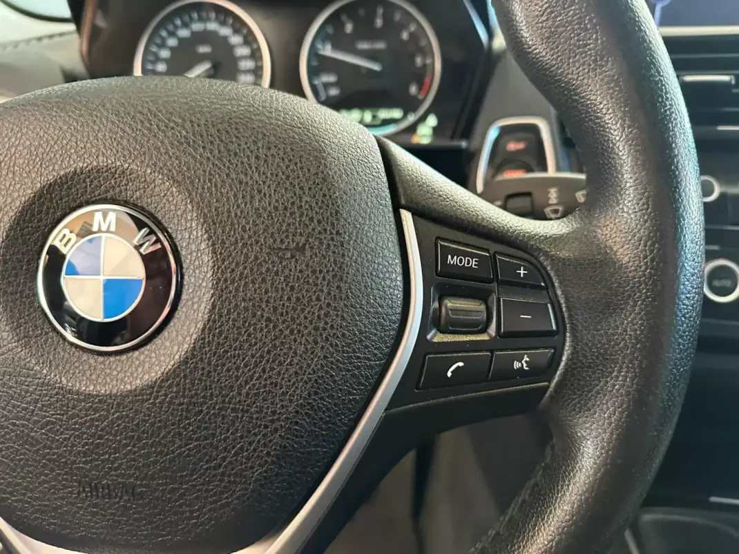 BMW 116 2012 - 13900 EUR, 223396 km - AUTO.MOTO.pt - 223396km - foto 14 de 25