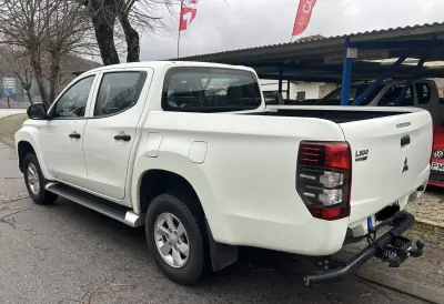 Mitsubishi L 200 King Cab 2022 - 29900 EUR, 136000 km - AUTO.MOTO.pt - 136000km - foto 4 de 12
