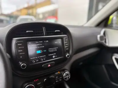 Kia e-Soul 2021 - 15900 EUR, 69728 km - AUTO.MOTO.pt - 69728km - foto 20 de 30