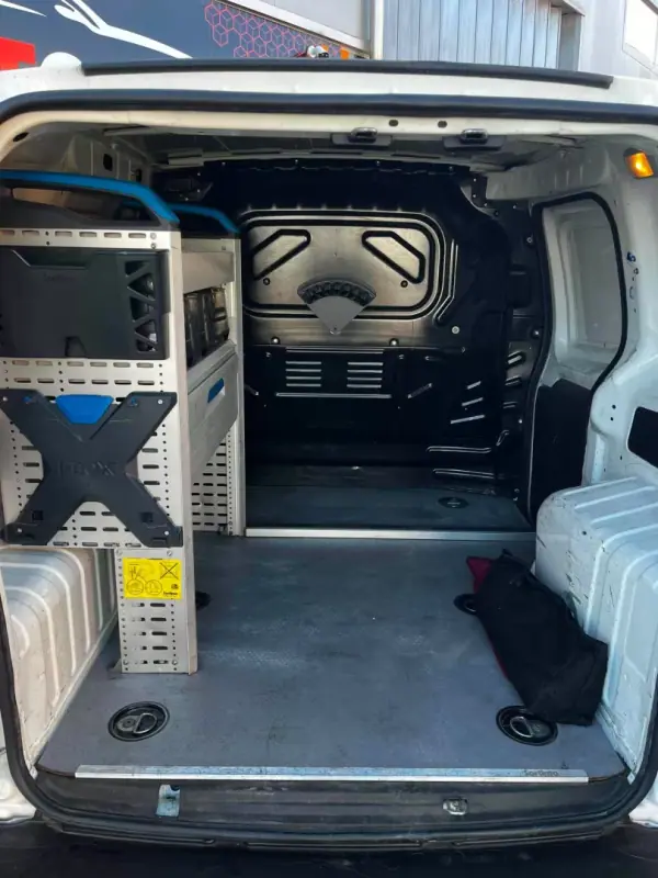 Fiat FIORINO 1.3 M-JET C/AC 2019 - 8500 EUR, 173290 km - AUTO.MOTO.pt - 173290km - foto 13 de 15