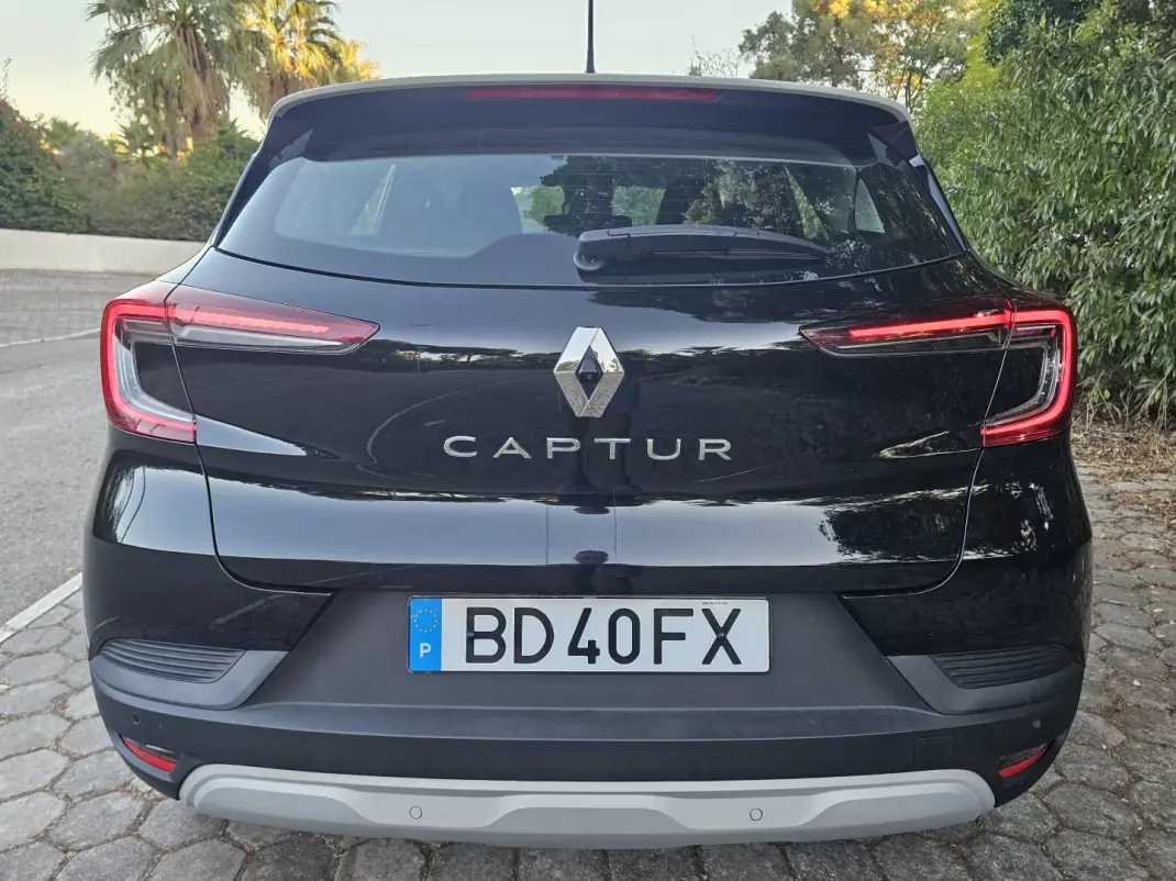Renault Captur 2022 - 16850 EUR, 58500 km - 58500km - foto 5 de 23