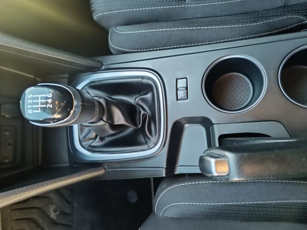 Renault Mégane 2019 - 12900 EUR, 192111 km - AUTO.MOTO.pt - 192111km - foto 24 de 26