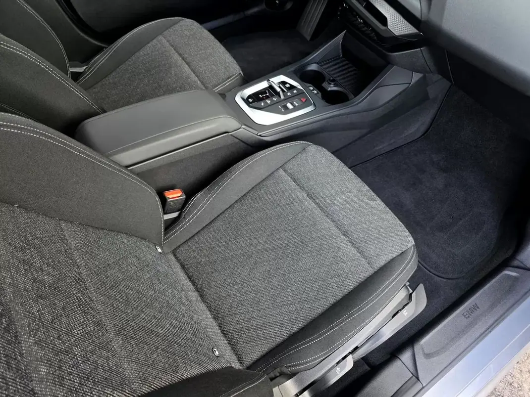 BMW 116 2025 - 30500 EUR, 14400 km - AUTO.MOTO.pt - 14400km - foto 33 de 39