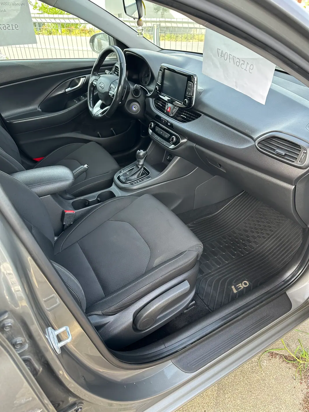 Hyundai i30 SW 2019 - 10799 EUR, 320000 km - AUTO.MOTO.pt - 320000km - foto 4 de 12