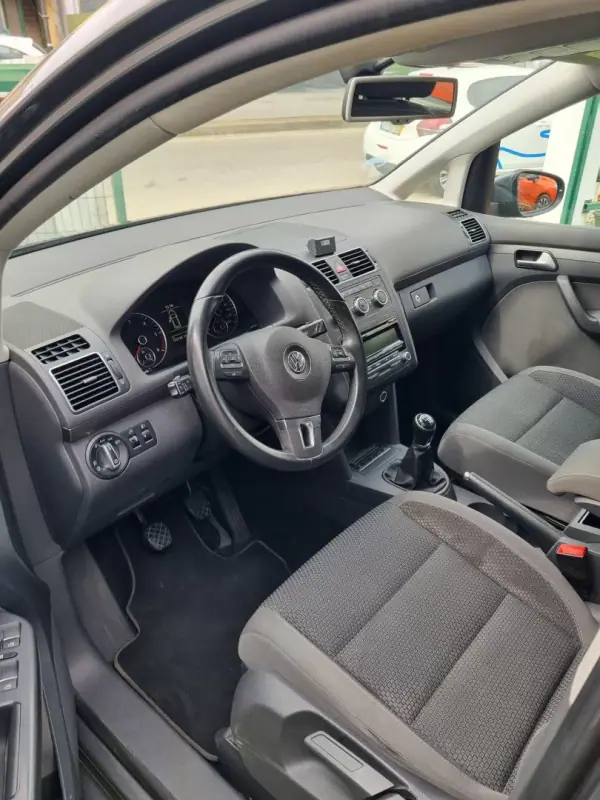Volkswagen Touran 2014 - 14750 EUR, 122000 km - AUTO.MOTO.pt - 122000km - foto 17 de 17