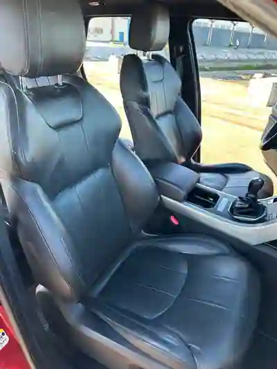 Land Rover Range Rover Evoque 2015 - 14900 EUR, 189520 km - AUTO.MOTO.pt - 189520km - foto 25 de 26