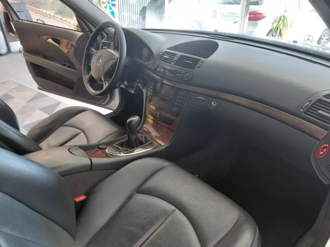Mercedes-Benz E 220 2002 - 7600 EUR, 280000 km - 280000km - foto 6 de 15