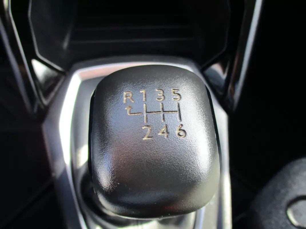 Peugeot 2008 2022 - 15790 EUR, 132275 km - 132275km - foto 9 de 21