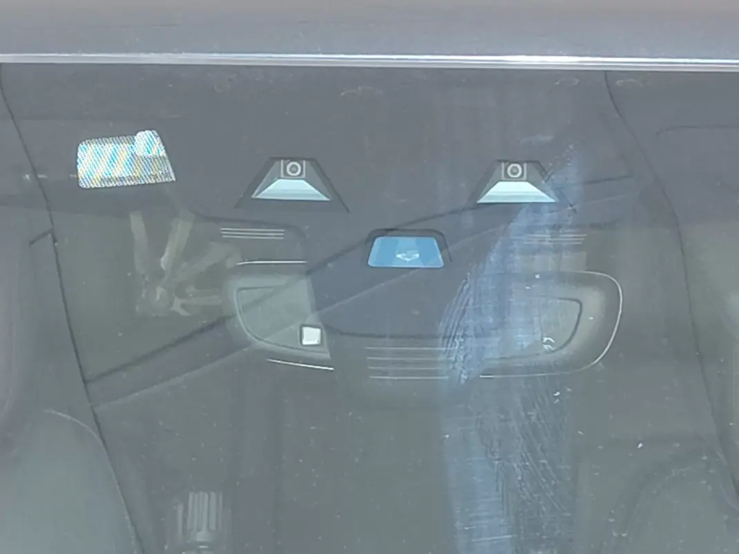 Land Rover Range Rover Sport 2019 - 57900 EUR, 128000 km - AUTO.MOTO.pt - 128000km - foto 11 de 34