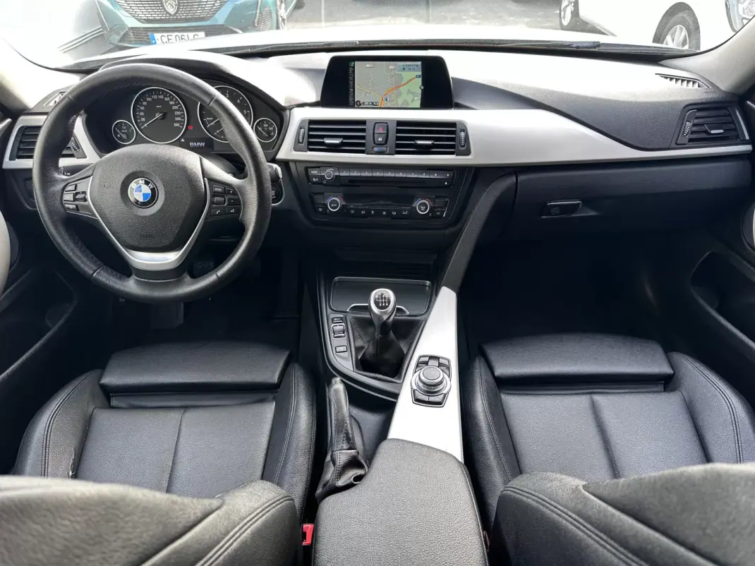 BMW 418 Gran Coupé 2016 - 17500 EUR, 190000 km - AUTO.MOTO.pt - 190000km - foto 21 de 52