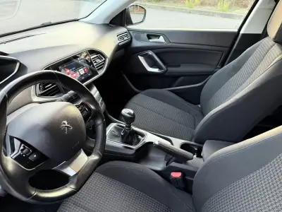 Peugeot 308 SW 2020 - 12900 EUR, 135154 km - AUTO.MOTO.pt - 135154km - foto 7 de 44