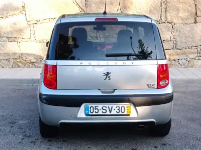Peugeot 1007 2005 - 5990 EUR, 189500 km - AUTO.MOTO.pt - 189500km - foto 5 de 12