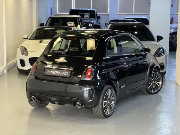 Fiat 500 2008 - 7990 EUR, 140000 km - AUTO.MOTO.pt - 140000km - foto 3 de 38
