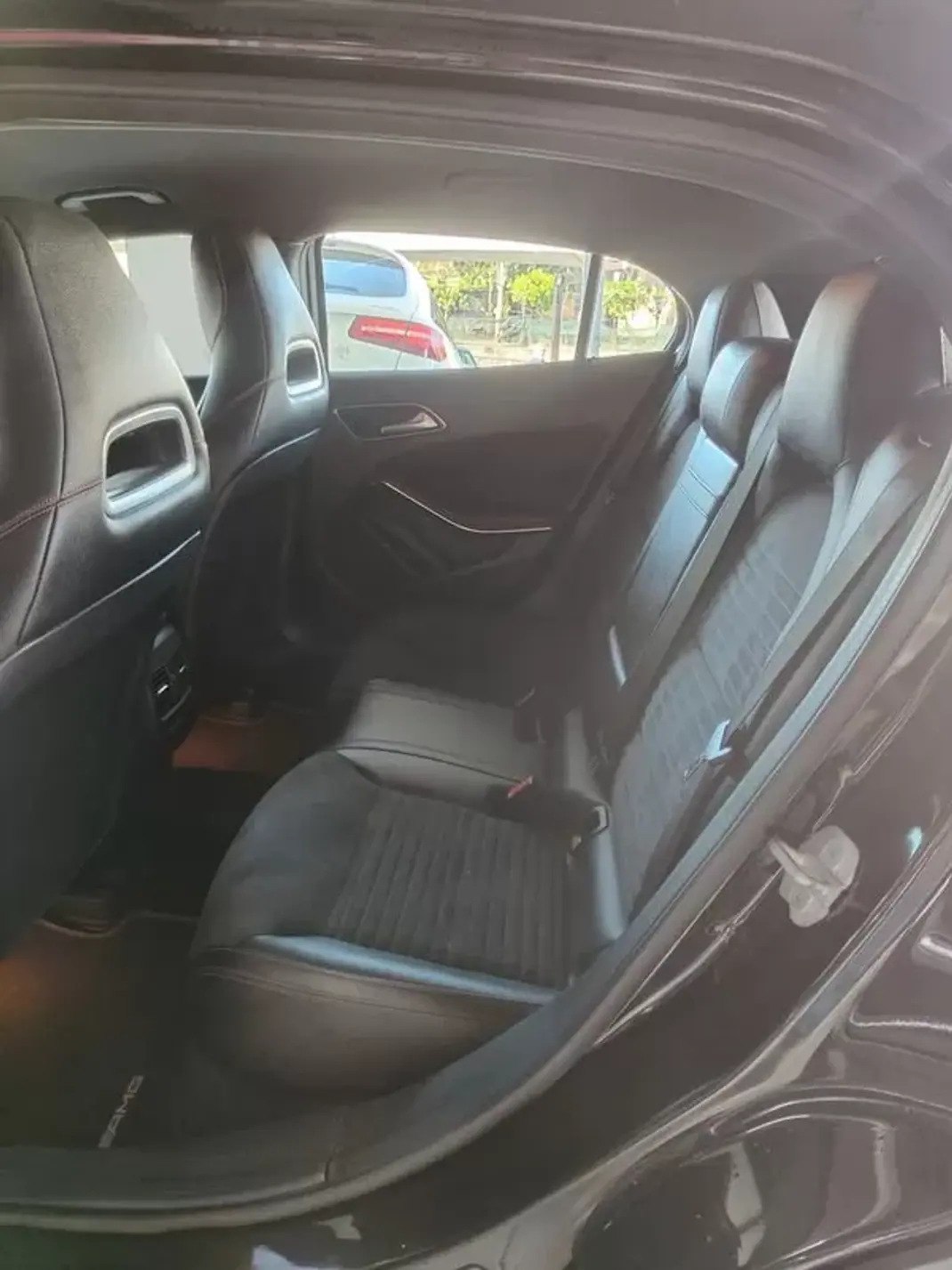 Mercedes-Benz GLA 200 2018 - 22750 EUR, 191200 km - AUTO.MOTO.pt - 191200km - foto 14 de 36