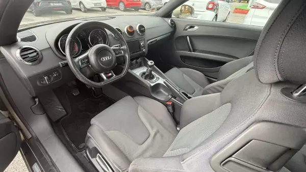 Audi TT Coupé 2007 - 13500 EUR, 196595 km - AUTO.MOTO.pt - 196595km - foto 15 de 34