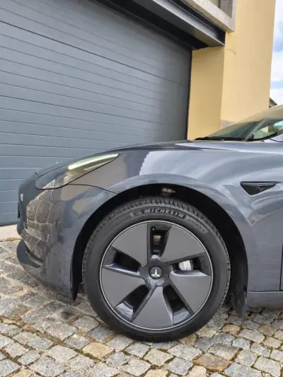 Tesla Model 3 2022 - 32490 EUR, 94549 km - foto 6 de 23