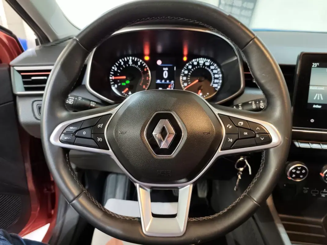 Renault Clio 2019 - 12300 EUR, 62000 km - 62000km - foto 13 de 22