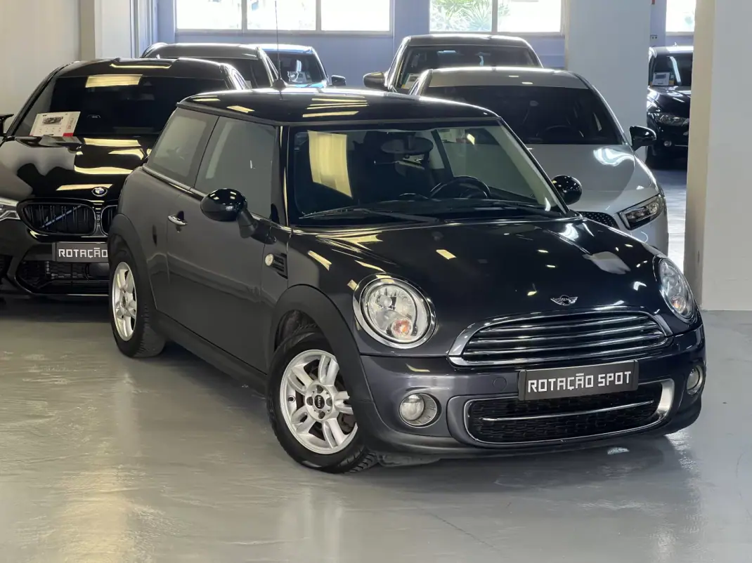 MINI 3 Portas 2012 - 6990 EUR, 185000 km - AUTO.MOTO.pt - 185000km - foto 5 de 41