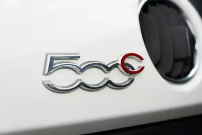 Fiat 500C 2017 - 14500 EUR, 39620 km - AUTO.MOTO.pt - 39620km - foto 32 de 39