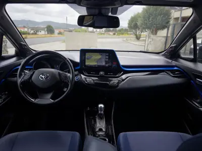 Toyota C-HR 2018 - 21990 EUR, 100000 km - AUTO.MOTO.pt - 100000km - foto 16 de 45