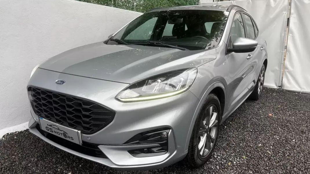 Ford Kuga 2022 - 14900 EUR, 69000 km - AUTO.MOTO.pt - 69000km - foto 2 de 9