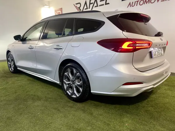 Ford Focus SW 2023 - 19450 EUR, 88000 km - AUTO.MOTO.pt - 88000km - foto 9 de 33