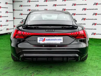 Audi e-tron GT 2022 - 58500 EUR, 86000 km - AUTO.MOTO.pt - 86000km - foto 12 de 36