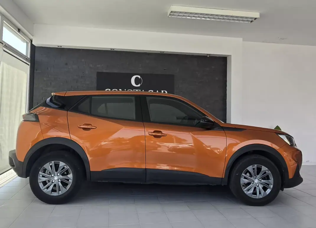 Peugeot 2008 2023 - 16750 EUR, 52595 km - 52595km - foto 6 de 28