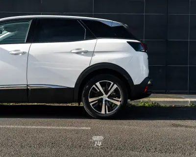 Peugeot 3008 2019 - 17990 EUR, 149900 km - AUTO.MOTO.pt - 149900km - foto 22 de 48