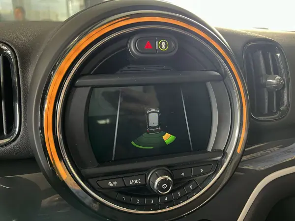 MINI Countryman 2018 - 17800 EUR, 135541 km - AUTO.MOTO.pt - 135541km - foto 12 de 23