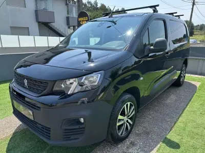 Peugeot Partner 1.5HDI 3lugares 2019 - 12900 EUR, 117000 km - AUTO.MOTO.pt - 117000km - foto 23 de 52