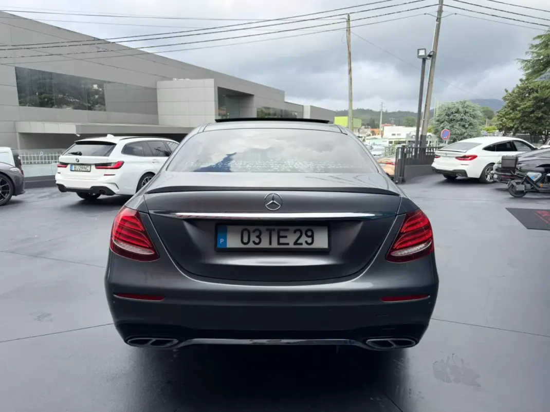 Mercedes-Benz E 220 2016 - 22900 EUR, 249575 km - AUTO.MOTO.pt - 249575km - foto 14 de 15