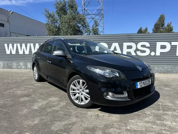 Renault Mégane Break 2013 - 9950 EUR, 182000 km - AUTO.MOTO.pt - 182000km - foto 4 de 18