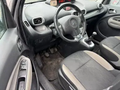 Citroën C3 Picasso 2015 - 8900 EUR, 163531 km - 163531km - foto 6 de 10