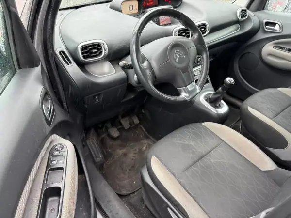 Citroën C3 Picasso 2015 - 8900 EUR, 163531 km - 163531km - foto 6 de 10