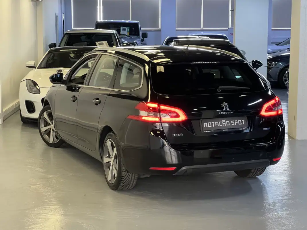 Peugeot 308 SW 2016 - 10990 EUR, 160000 km - 160000km - foto 3 de 42