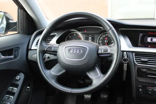 Audi A4 2014 - 14990 EUR, 168000 km - AUTO.MOTO.pt - 168000km - foto 16 de 25