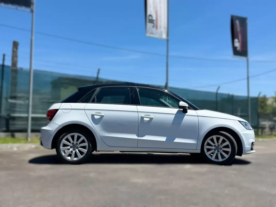 Audi A1 Sportback 2016 - 12990 EUR, 158353 km - AUTO.MOTO.pt - 158353km - foto 5 de 17