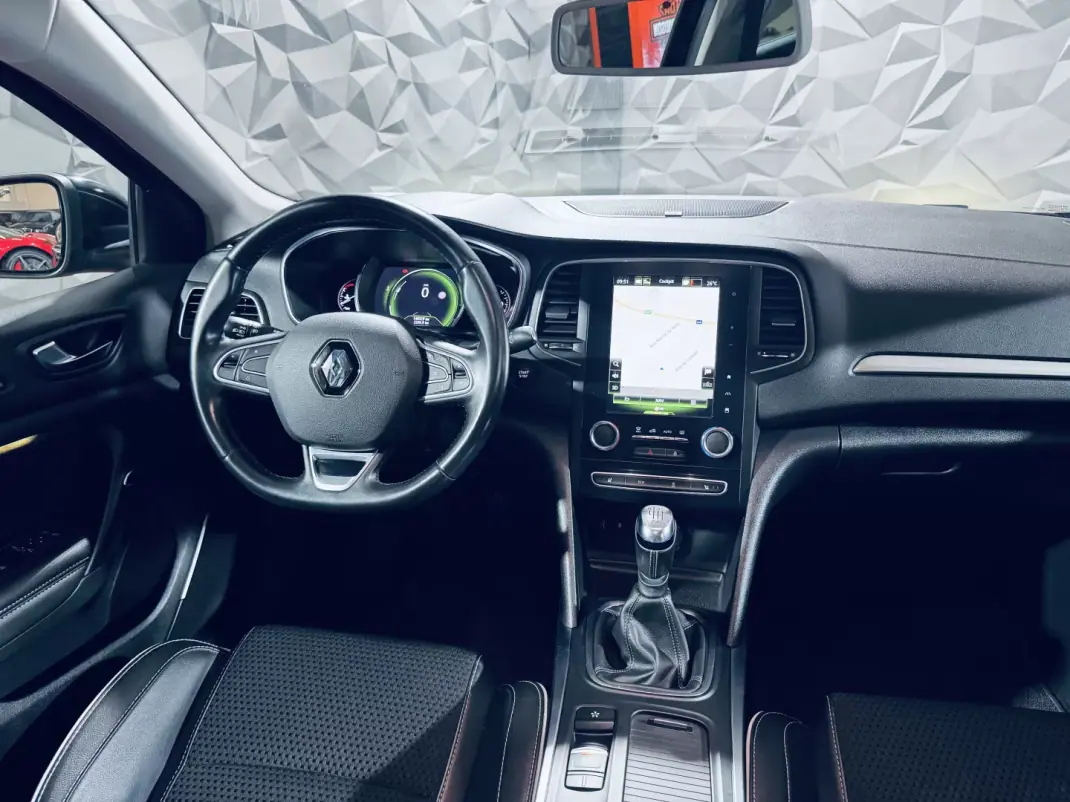 Renault Mégane Sport Tourer 2018 - 15990 EUR, 148529 km - 148529km - foto 17 de 36