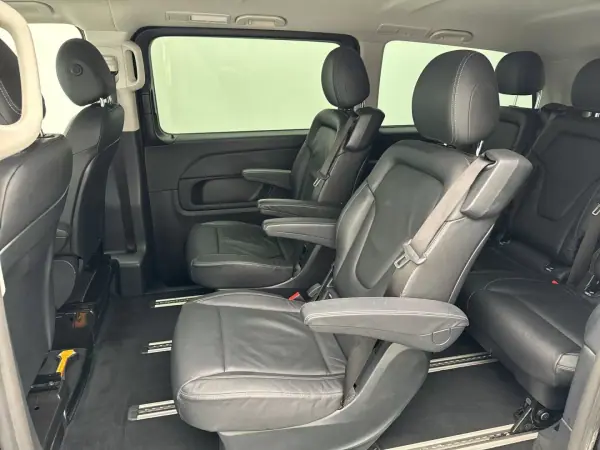 Mercedes-Benz V 250 2021 - 44999 EUR, 230022 km - AUTO.MOTO.pt - 230022km - foto 25 de 46