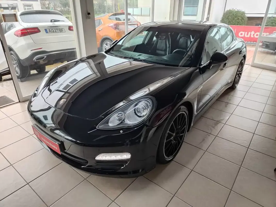 Porsche Panamera 2011 - 37500 EUR, 129500 km - AUTO.MOTO.pt - 129500km - foto 6 de 38