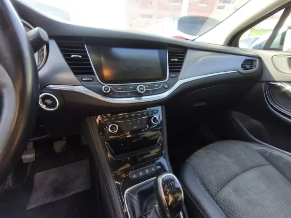 Opel Astra Sports Tourer 2016 - 9900 EUR, 204000 km - 204000km - foto 11 de 18